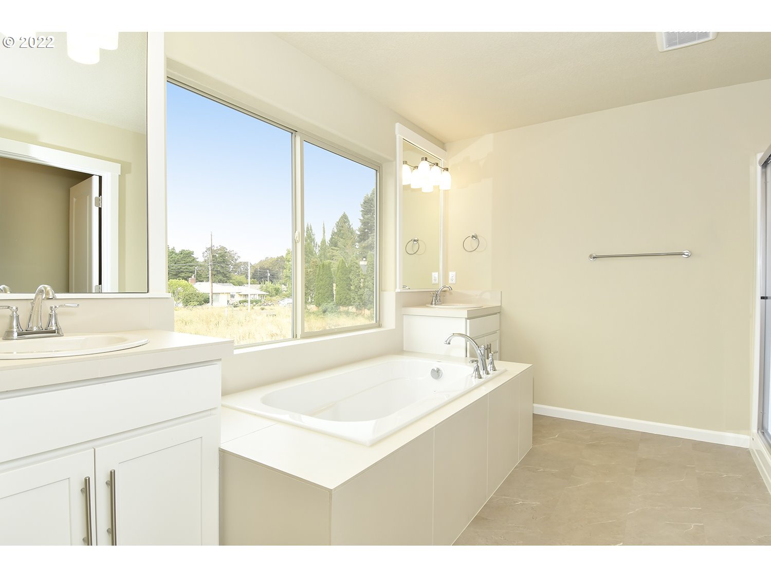 4791 Southwest 179th Avenue Beaverton, OR 97078 - Photo 17 of 27 a bathroom with a sink and a bathtub