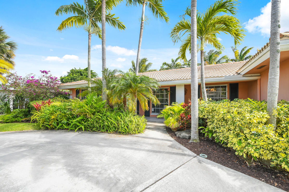 800 Southwest 5th Street Boca Raton, FL 33486 - Photo 3 of 45 DSC_6910