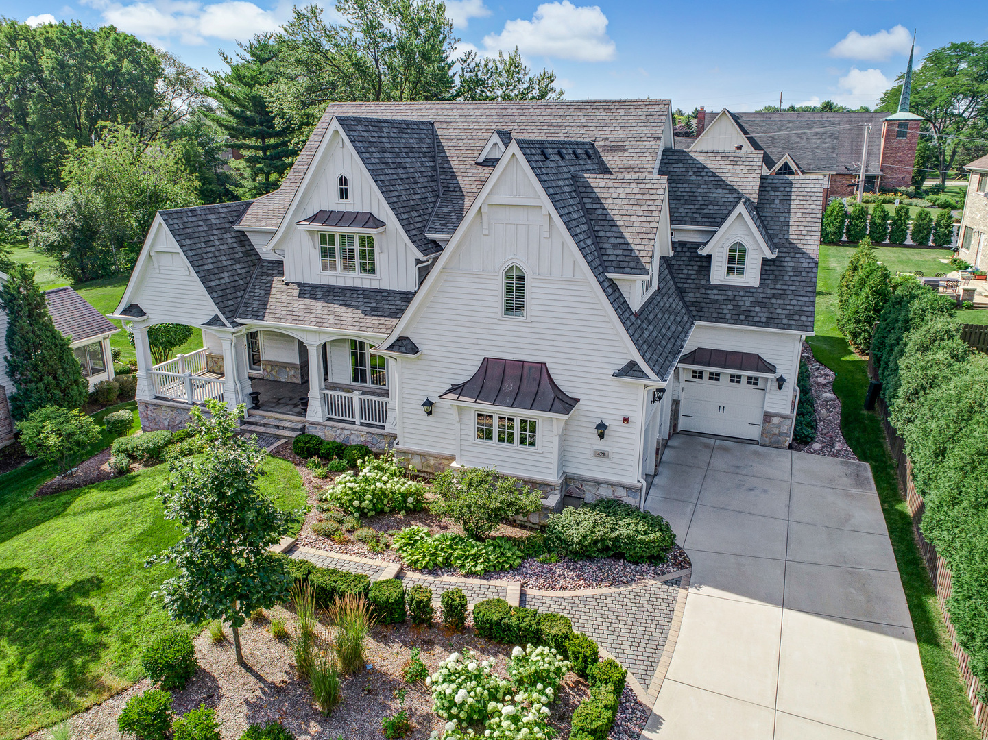 421 Ruby Street Clarendon Hills, IL 60514 - Photo 2 of 51