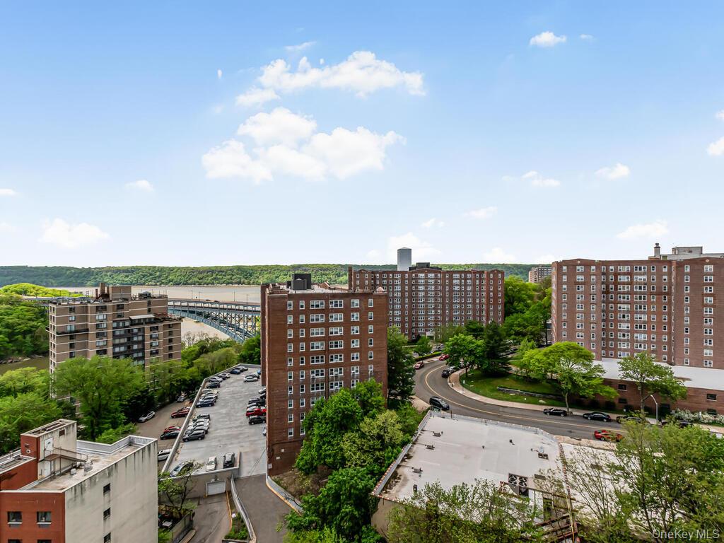 555 Kappock Street, Unit 16K Bronx, NY 10463 - Photo 15 of 16 Drone / aerial view