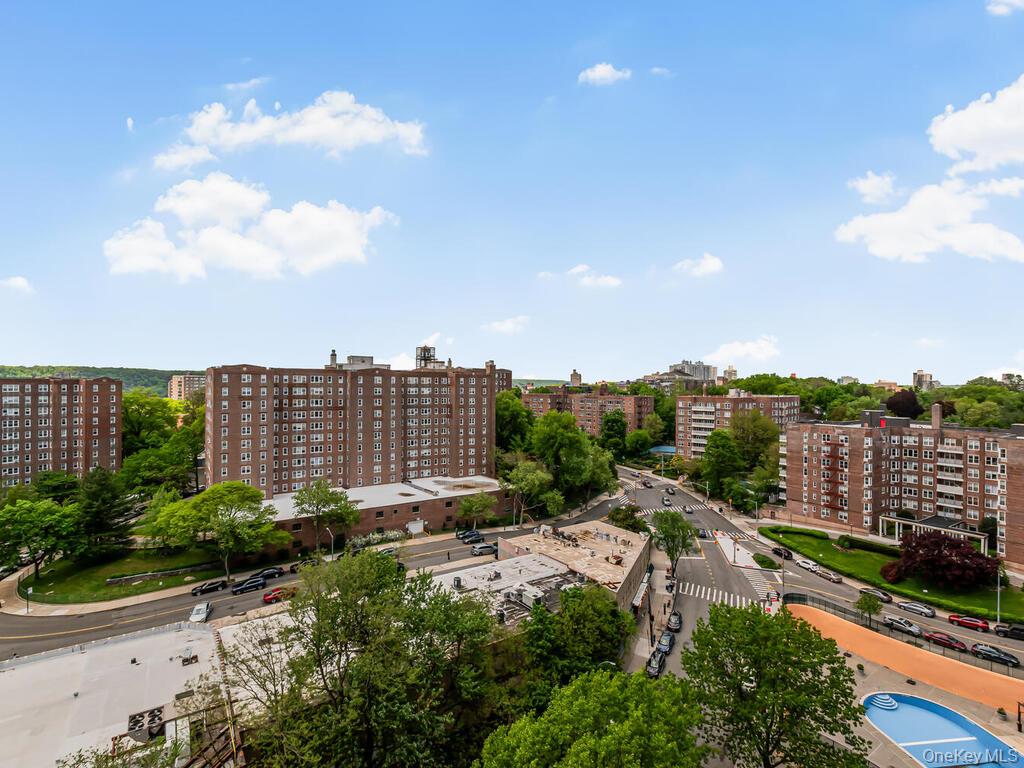 555 Kappock Street, Unit 16K Bronx, NY 10463 - Photo 16 of 16 View of urban area