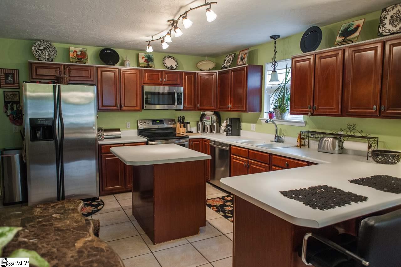 17 Old Rutherford Road Greer, SC 29651 - Photo 6 of 29