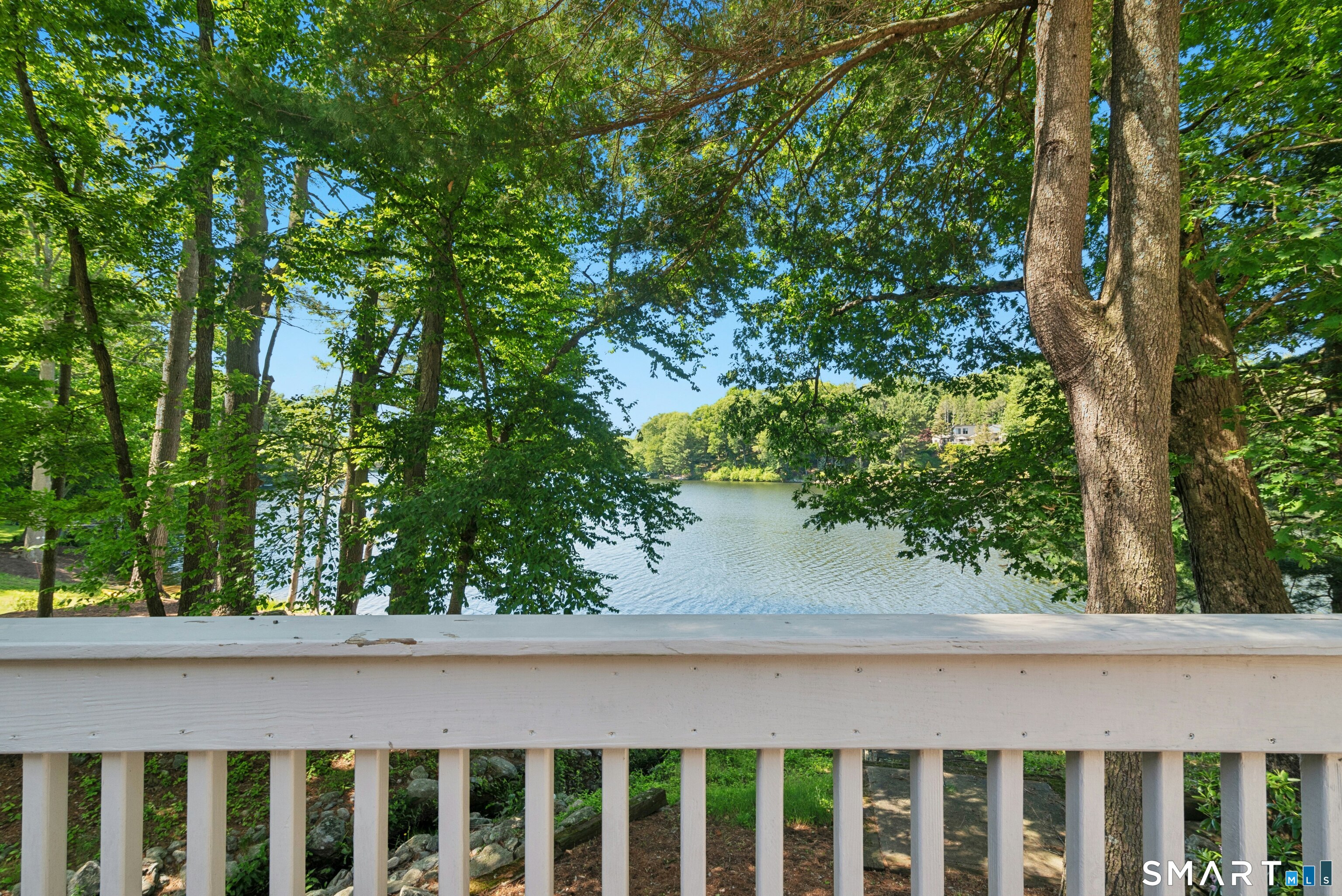 141 Canoe Brook Road Trumbull, CT 06611 - Photo 2 of 40