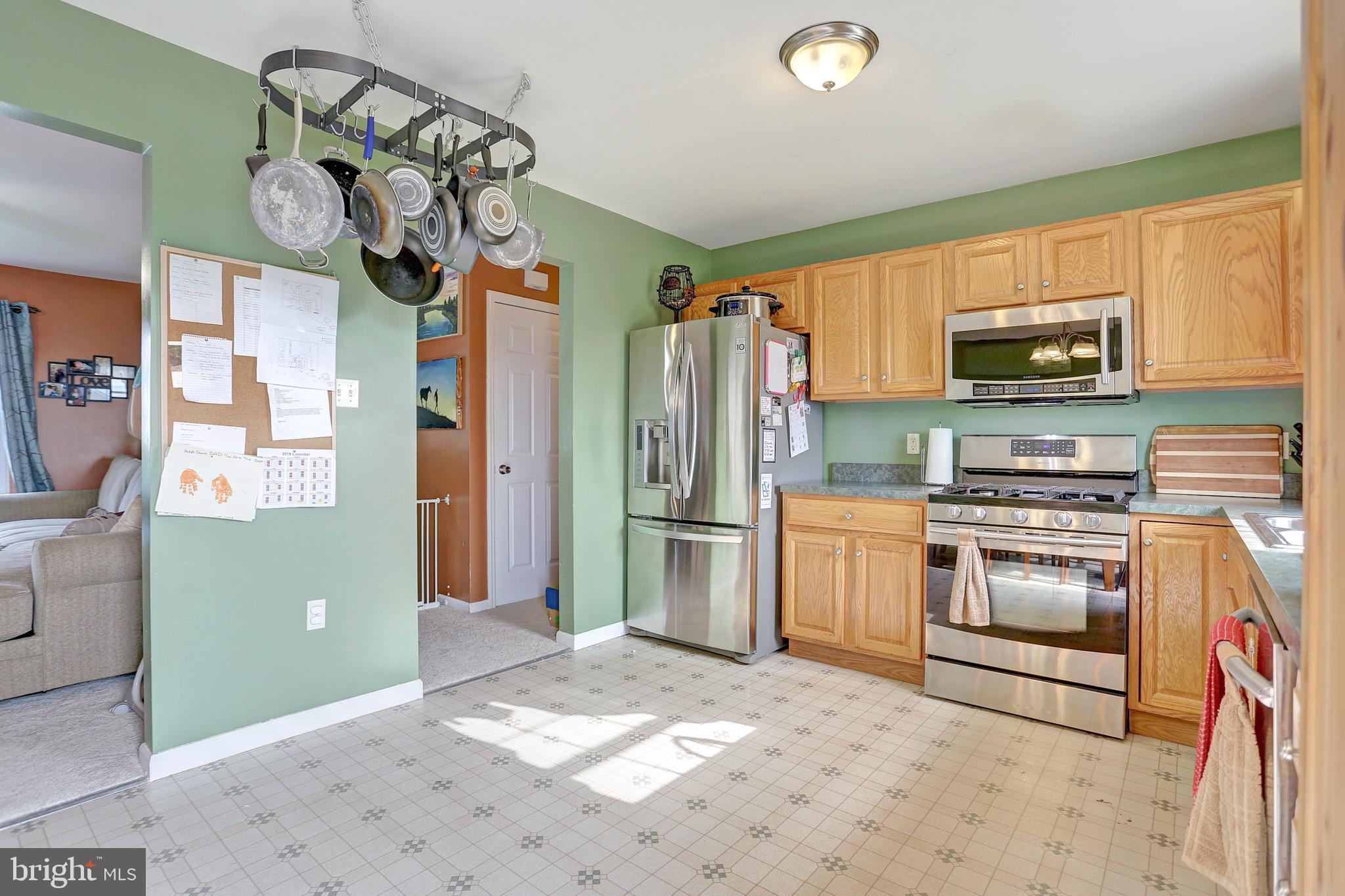 5305 Board Road Mount Wolf, PA 17347 - Photo 13 of 44 Kitchen