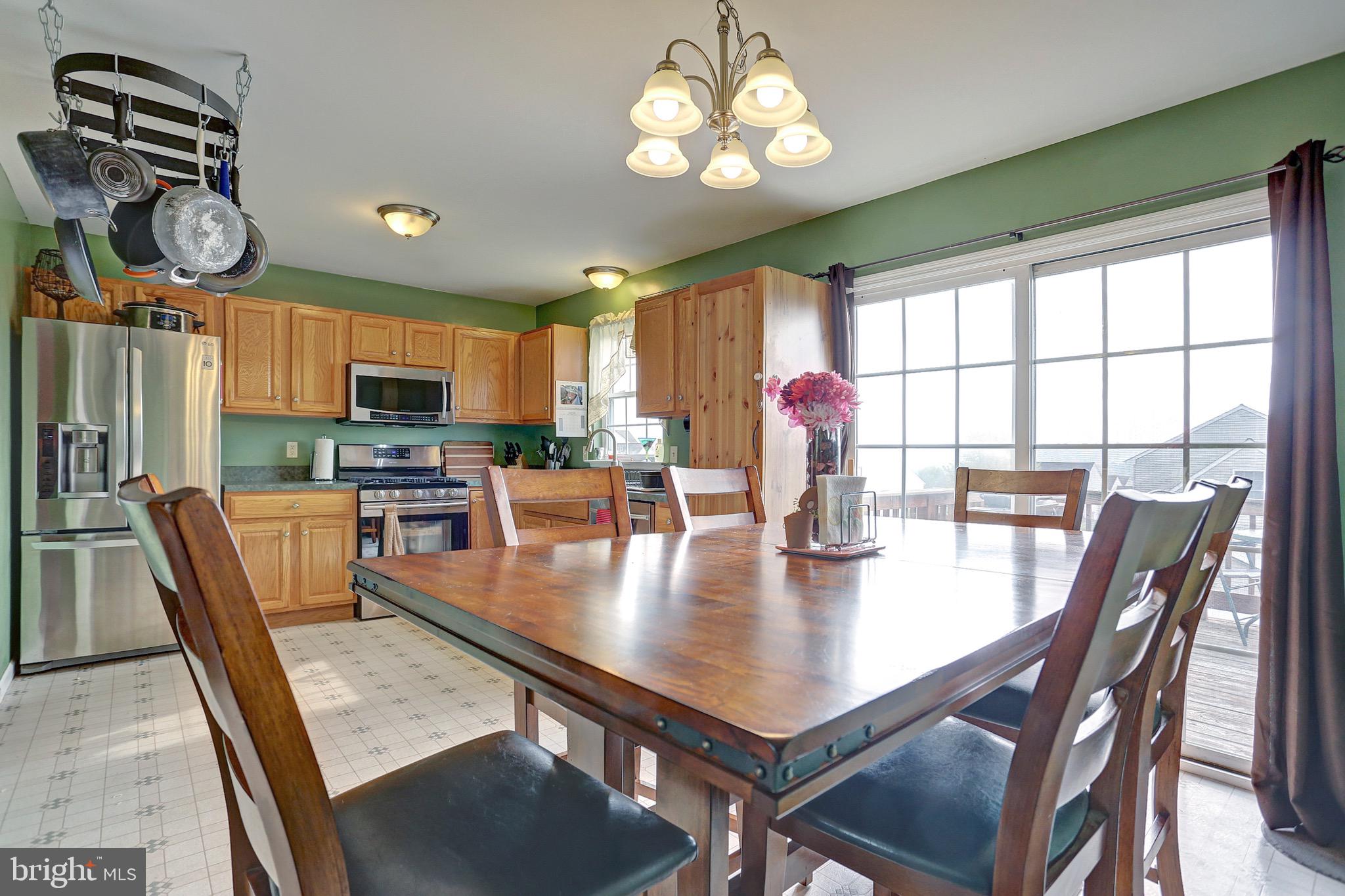 5305 Board Road Mount Wolf, PA 17347 - Photo 14 of 44 Dining Area