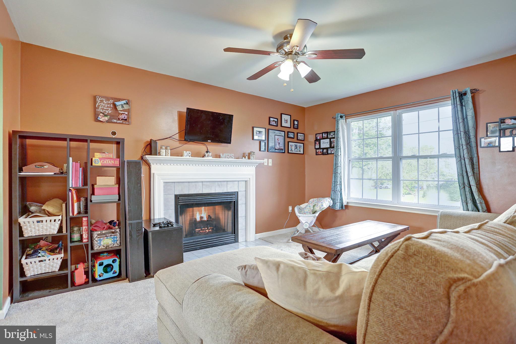 5305 Board Road Mount Wolf, PA 17347 - Photo 19 of 44 Living Room