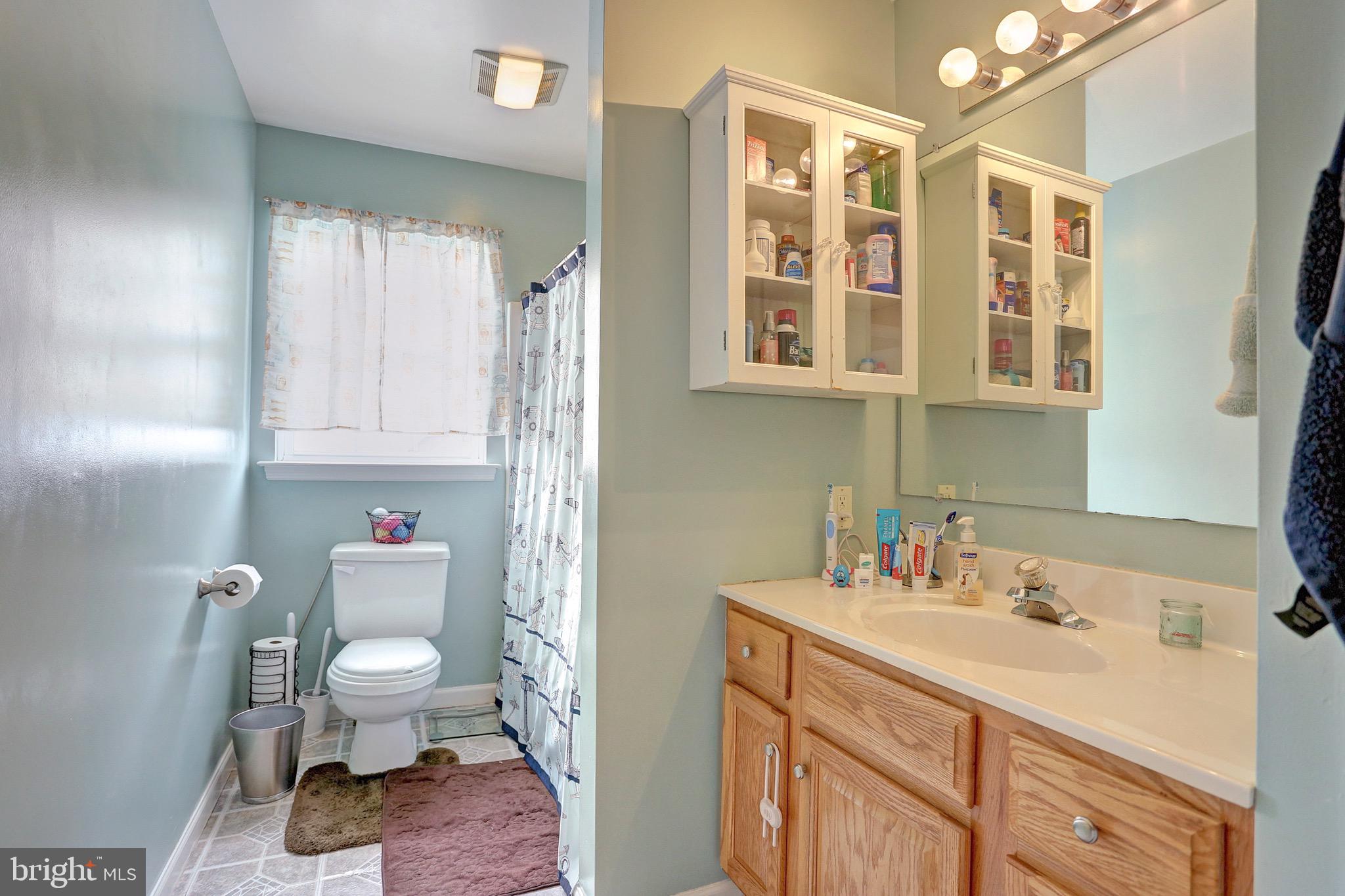 5305 Board Road Mount Wolf, PA 17347 - Photo 23 of 44 Bathroom