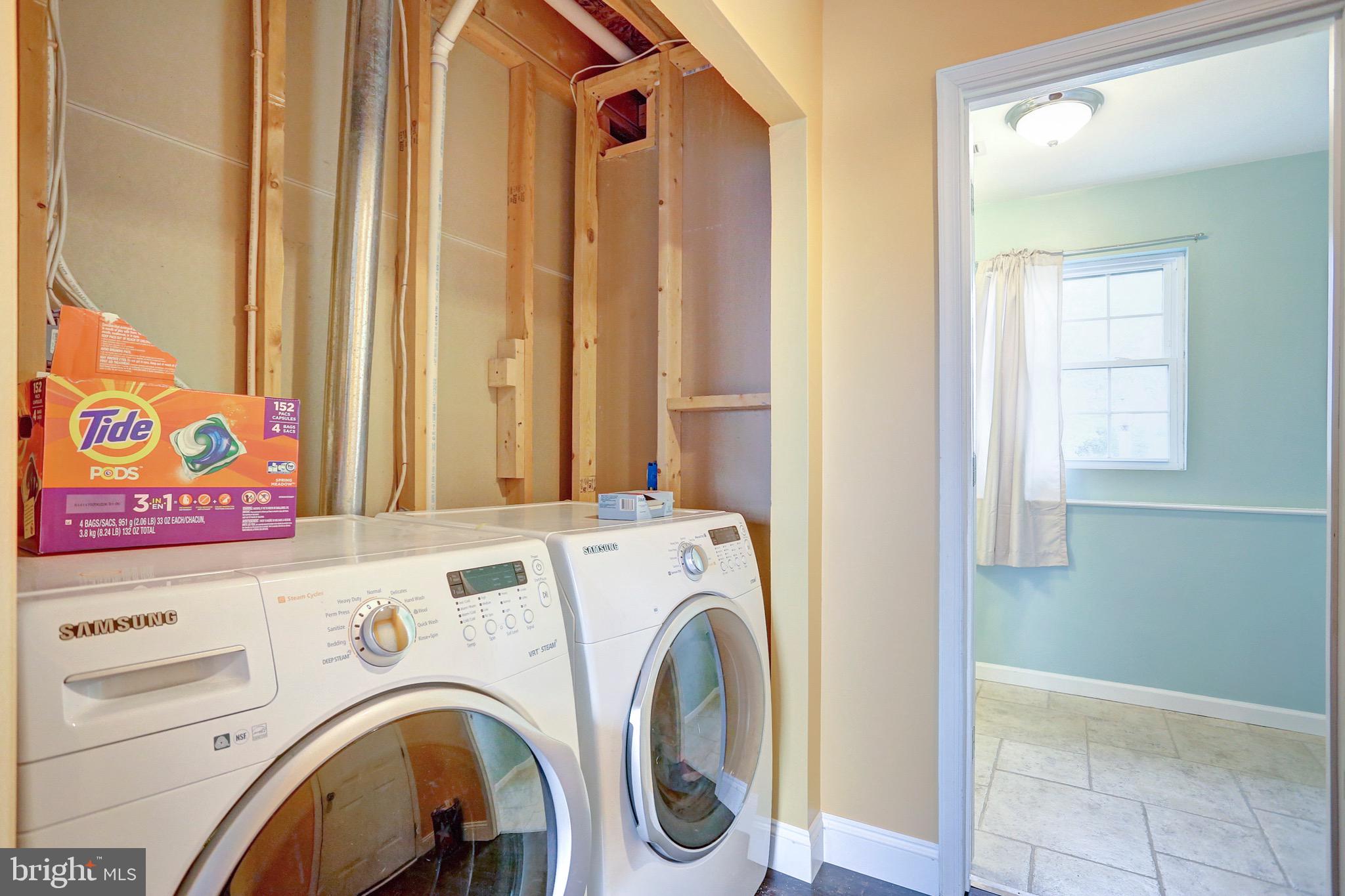 5305 Board Road Mount Wolf, PA 17347 - Photo 25 of 44 Laundry Room