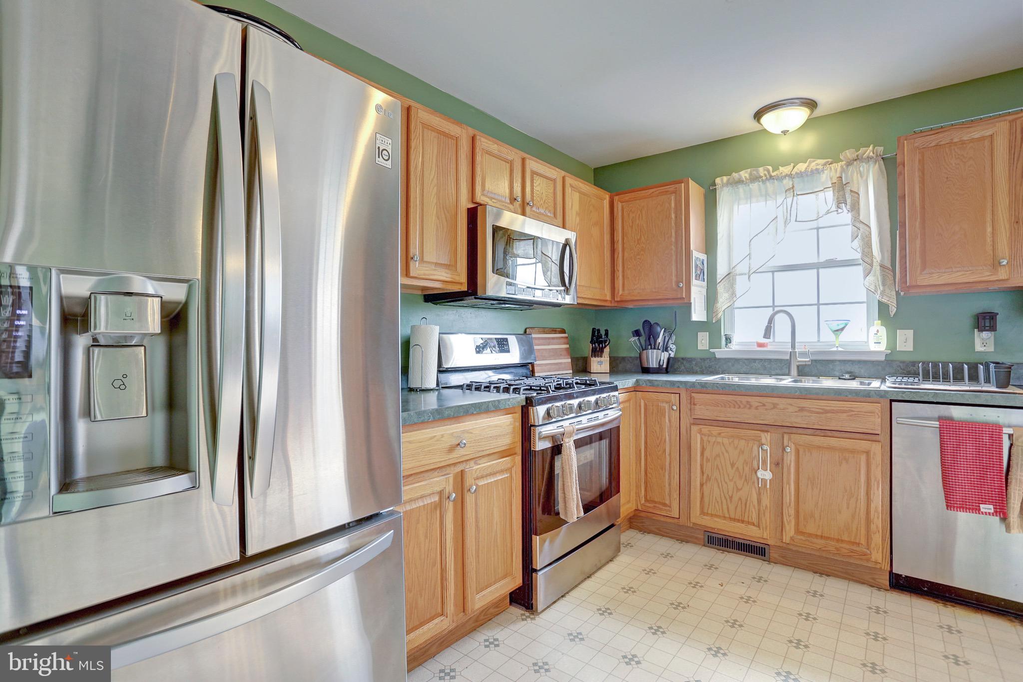 5305 Board Road Mount Wolf, PA 17347 - Photo 9 of 44 Kitchen