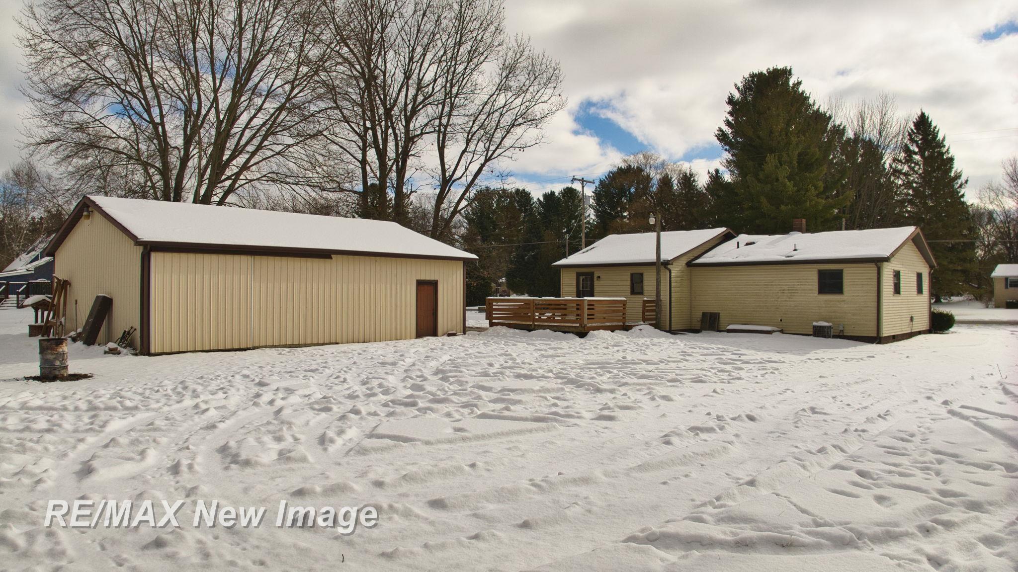 2921 Curtis Road Birch Run, MI 48415 - Photo 4 of 40 50199061-550384ab-b89c-448c-88bc-3c2e08463f57.JPG
