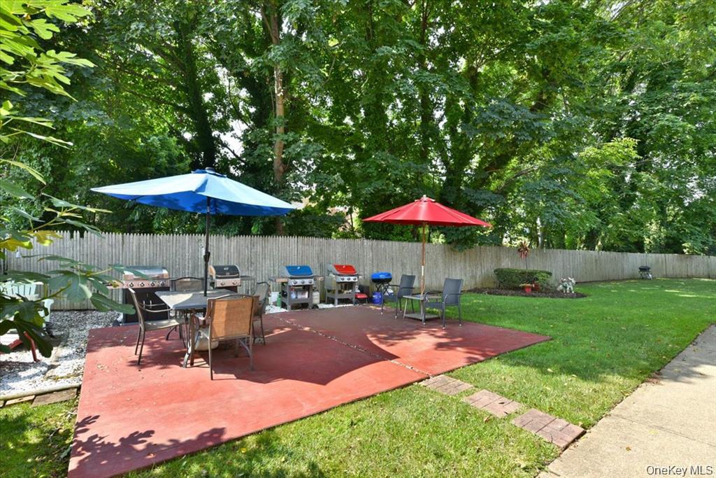 295 Merrick Road, Unit 4A Amityville, NY 11701 - Photo 14 of 16