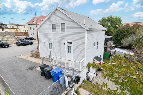 $525,000 | 44 Pawtucket Avenue, Pawtucket, RI 02860