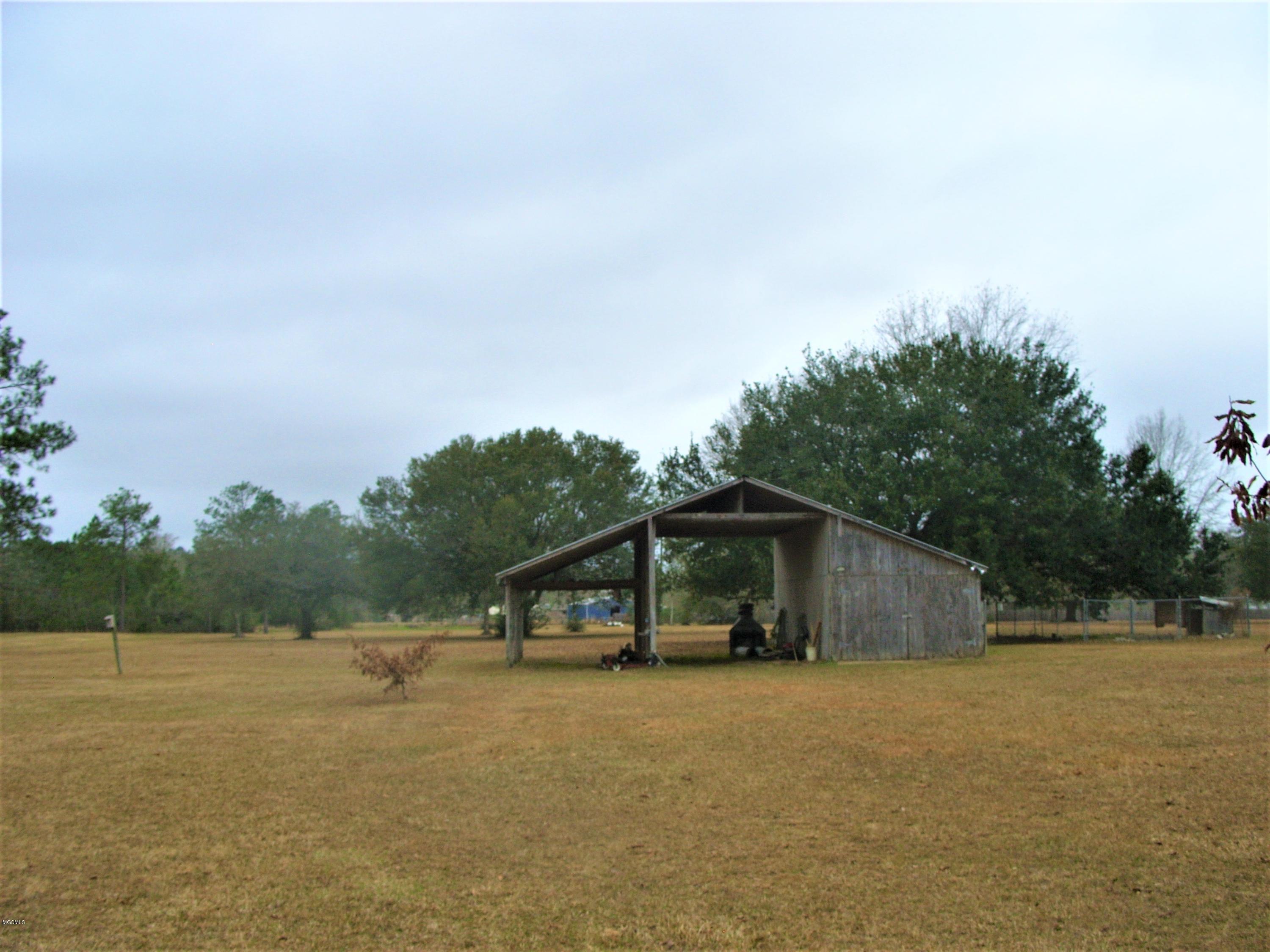13509 Saracennia Road Moss Point, MS 39562 - Photo 3 of 24 SS852848 (2) - Copy - Copy