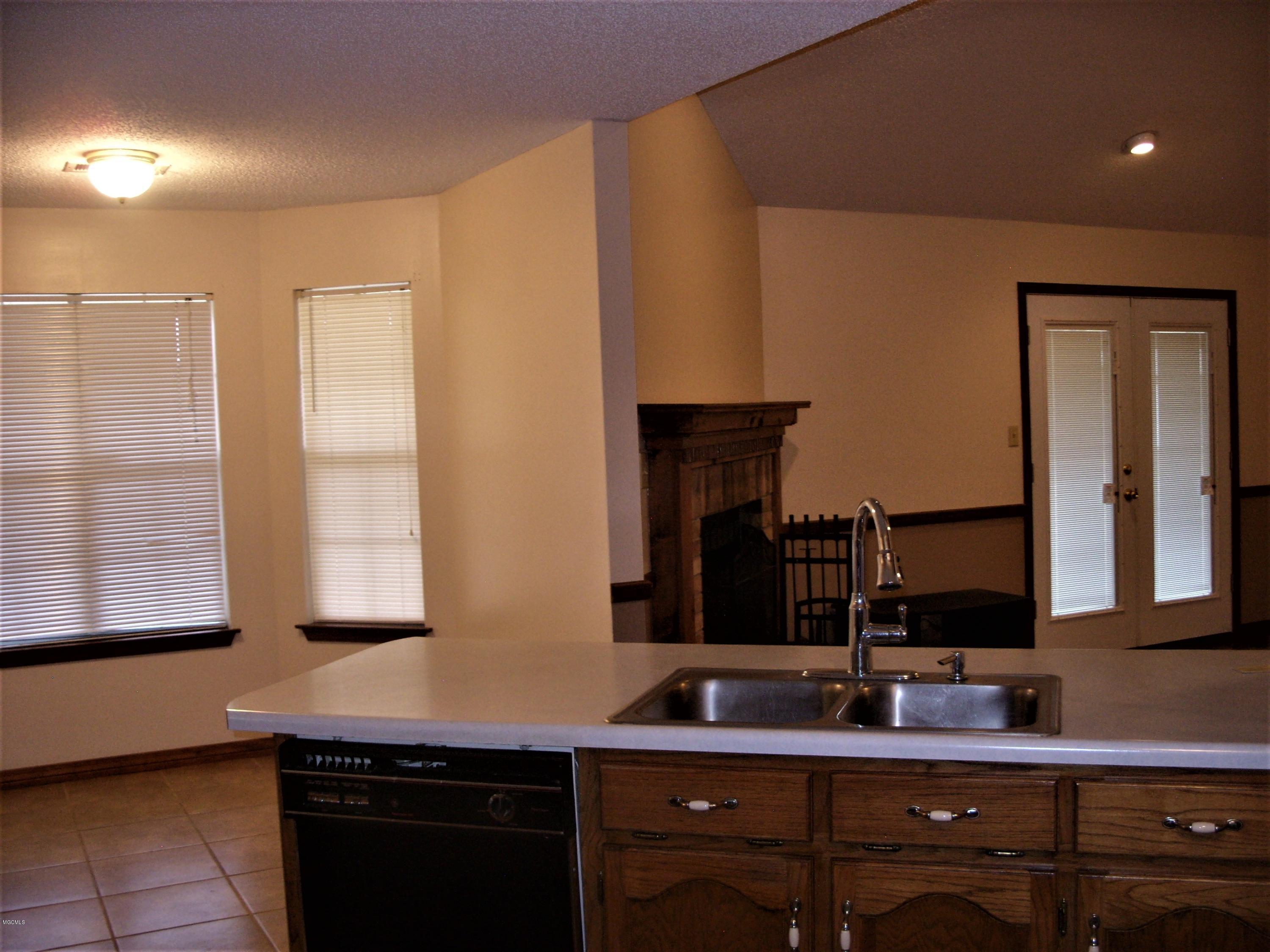 13509 Saracennia Road Moss Point, MS 39562 - Photo 8 of 24 SS852856 (2) - Copy - Copy