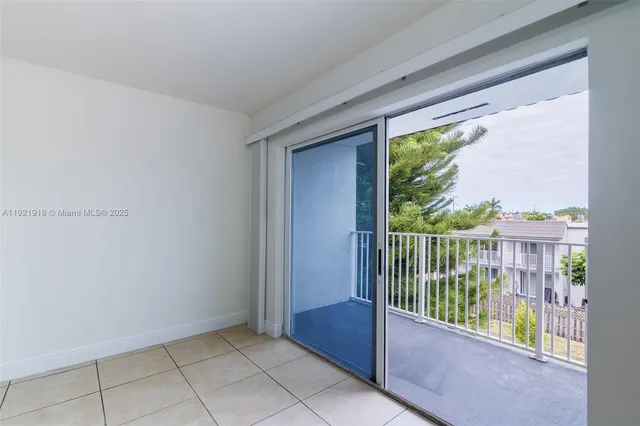 $2,300 | 4804 Northwest 79th Avenue, Unit 308, Doral, FL 33166