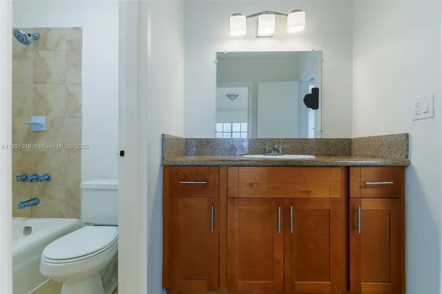 $2,300 | 4804 Northwest 79th Avenue, Unit 308, Doral, FL 33166