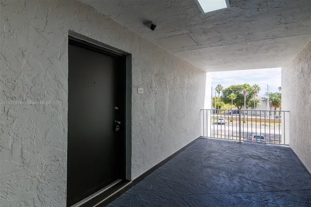 $2,300 | 4804 Northwest 79th Avenue, Unit 308, Doral, FL 33166
