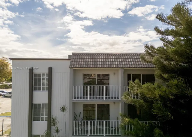 $2,300 | 4804 Northwest 79th Avenue, Unit 308, Doral, FL 33166