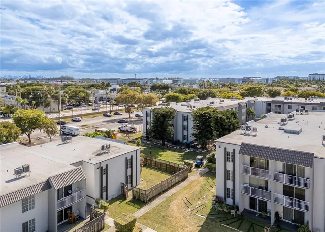 $2,300 | 4804 Northwest 79th Avenue, Unit 308, Doral, FL 33166