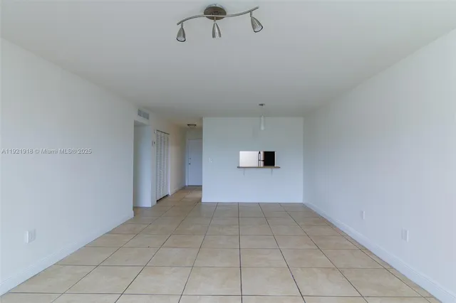 $2,300 | 4804 Northwest 79th Avenue, Unit 308, Doral, FL 33166