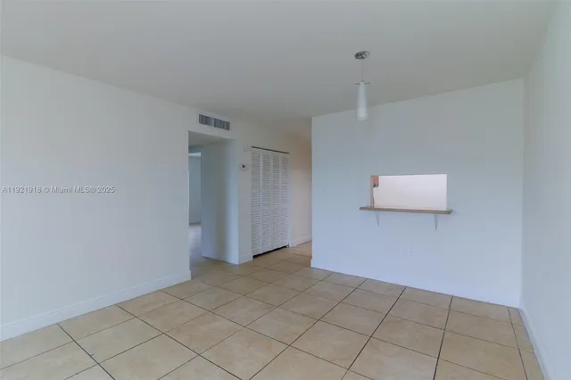 $2,300 | 4804 Northwest 79th Avenue, Unit 308, Doral, FL 33166