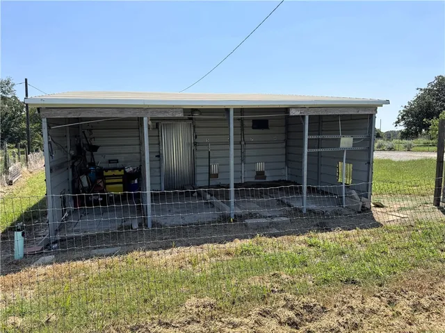 $359,000 | 1918 West Farm To Market 1644, Franklin, TX 77856