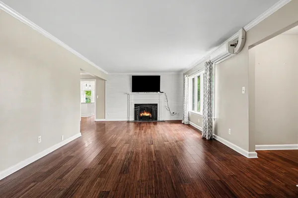 $360,000 | 756 North Kalamazoo Avenue, Marshall, MI 49068