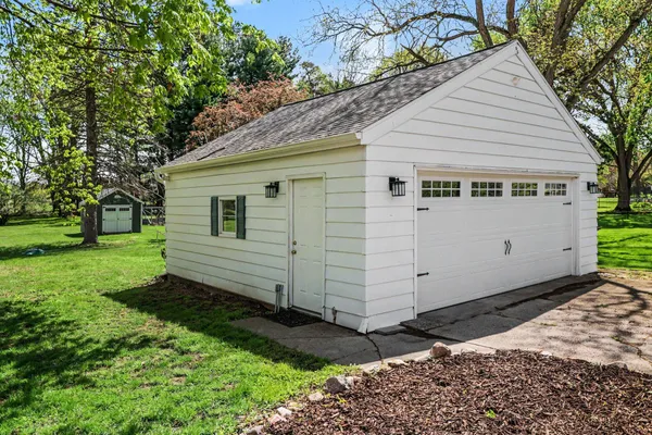 $360,000 | 756 North Kalamazoo Avenue, Marshall, MI 49068