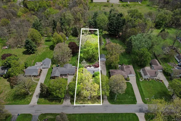 $360,000 | 756 North Kalamazoo Avenue, Marshall, MI 49068
