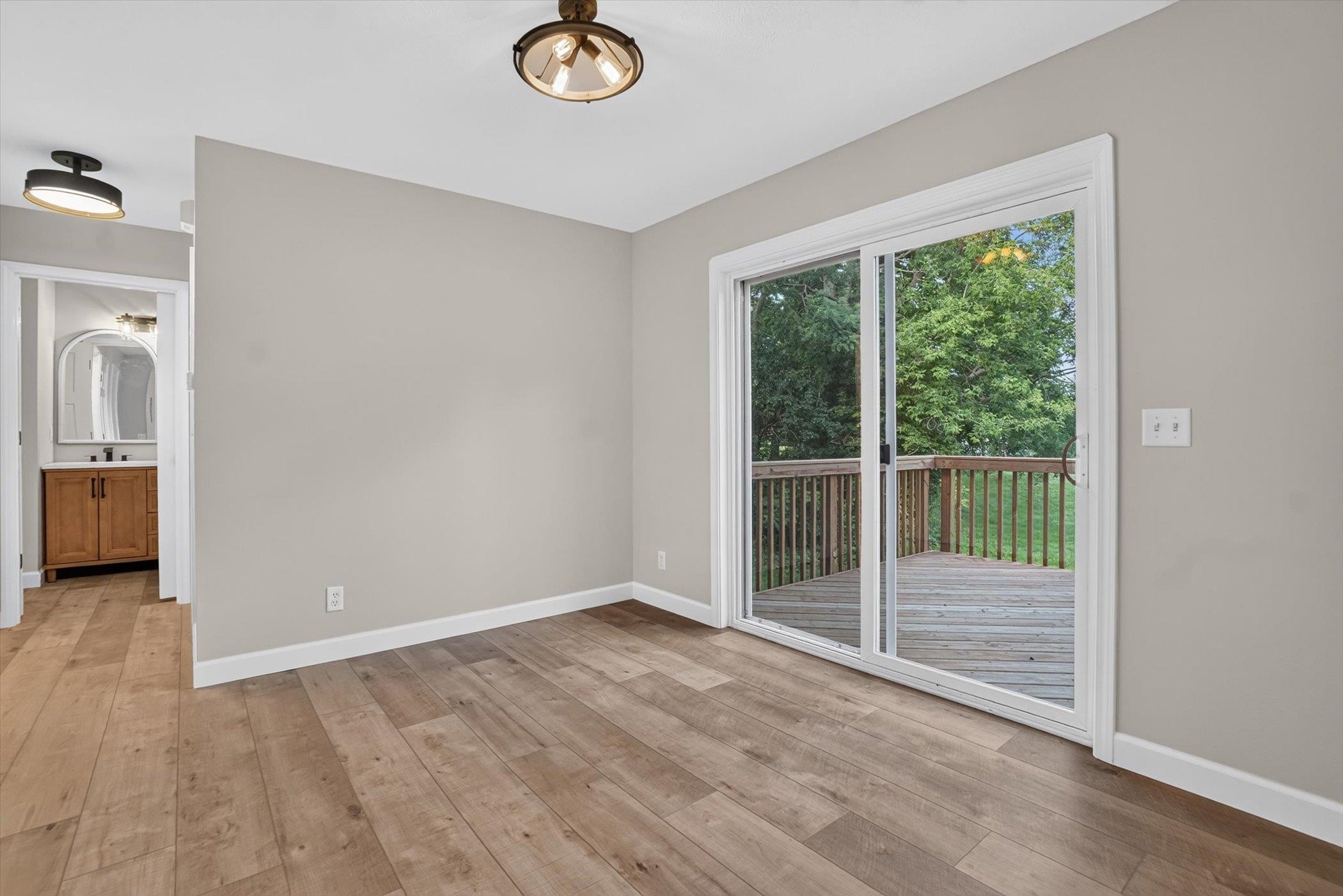 4437 South Oakley Road Janesville, WI 53546 - Photo 10 of 40