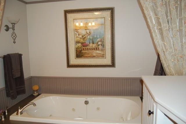 522 Shady Nook Road West Newfield, ME 04095 - Photo 20 of 30 Soaker tub in 1st floor Bath.