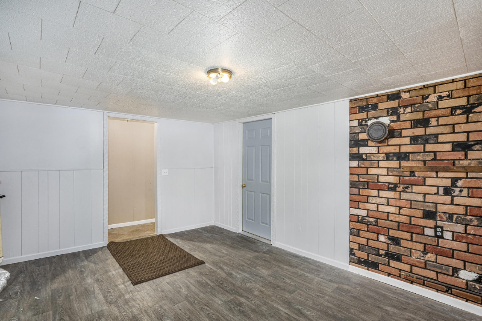 881 South Ransom Road White Cloud, MI 49349 - Photo 9 of 23 DSC04634