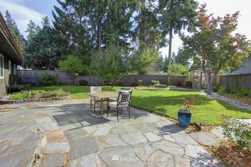 7428 Ridge Way Edmonds, WA 98026 - Photo 2 of 18 Gallery Image 2