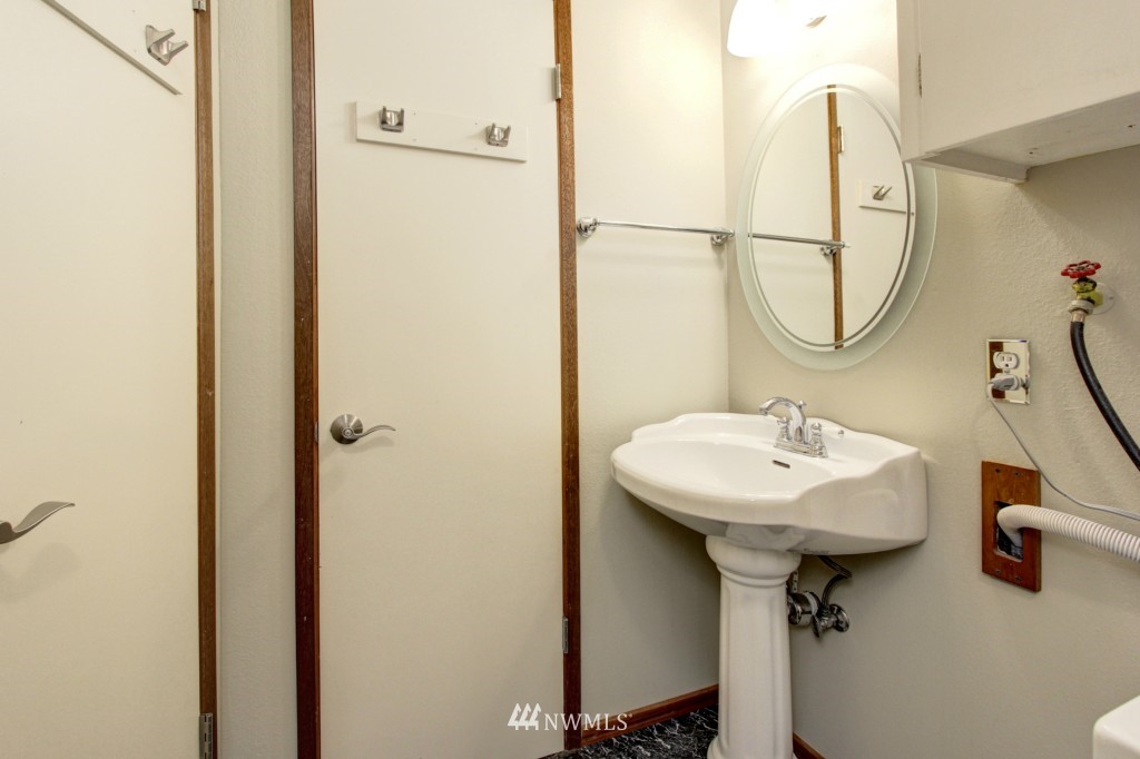 7428 Ridge Way Edmonds, WA 98026 - Photo 17 of 18 Gallery Image 17