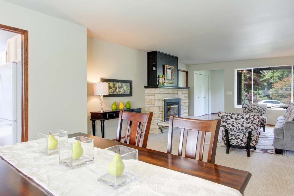 7428 Ridge Way Edmonds, WA 98026 - Photo 3 of 18 Gallery Image 3