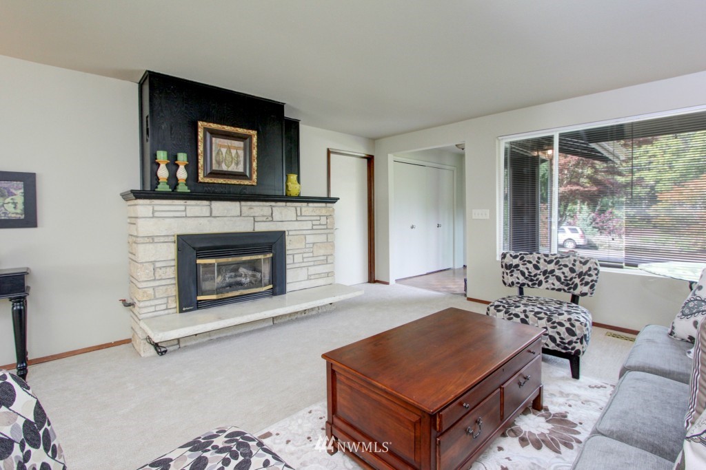 7428 Ridge Way Edmonds, WA 98026 - Photo 4 of 18 Gallery Image 4