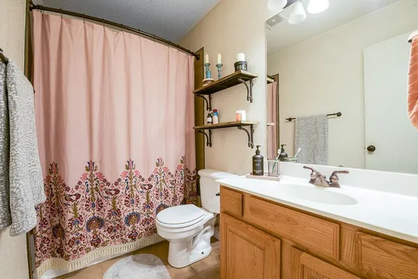 $325,000 | 943 Morgan Drive, Burleson, TX 76028