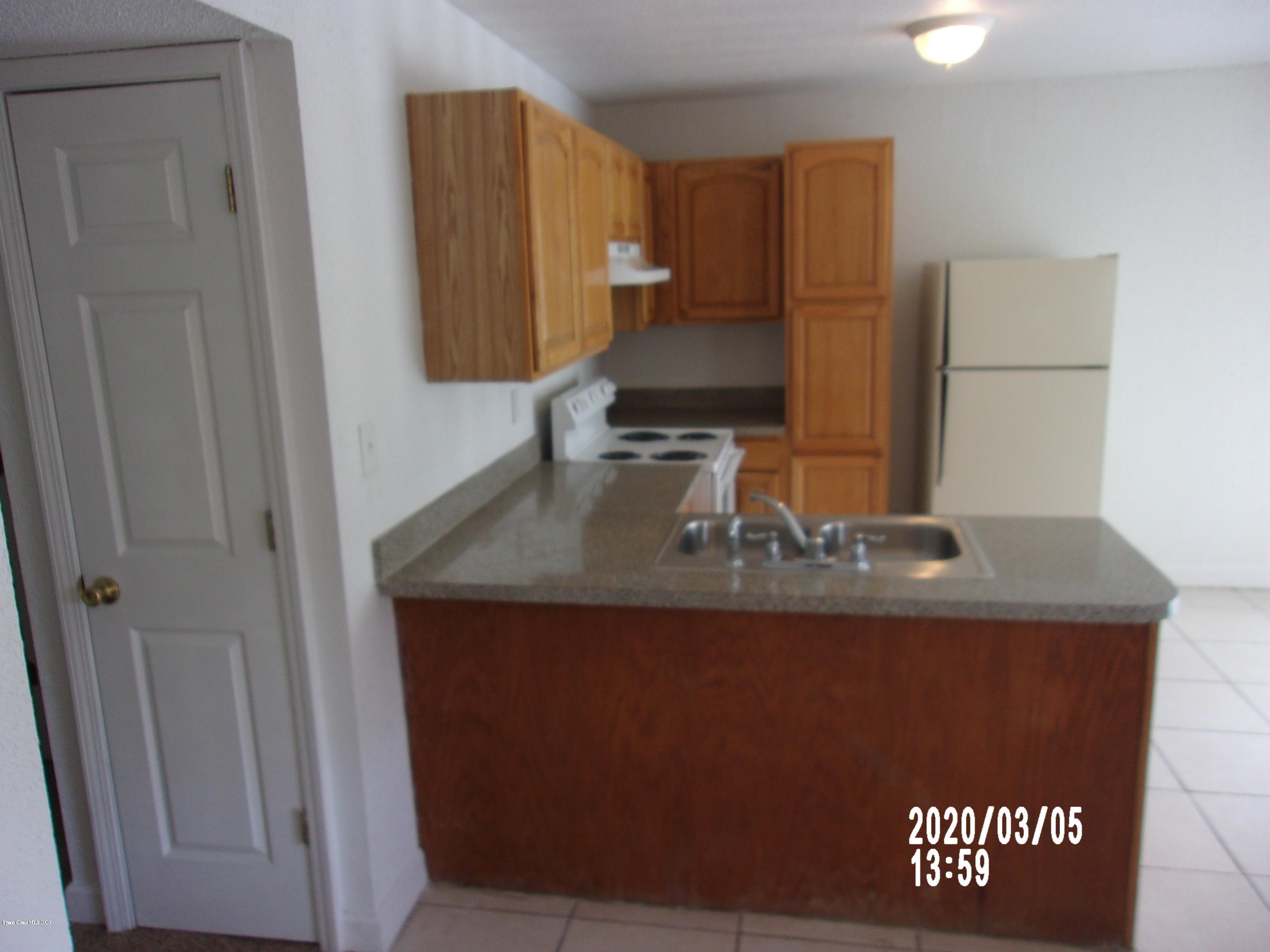 1715 Dixon Boulevard, Unit 104 Cocoa, FL 32922 - Photo 10 of 30 100_0043