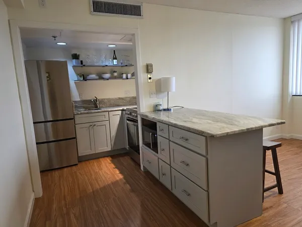 $1,900 | 70 Southbridge Street, Unit 504, Worcester, MA 01608