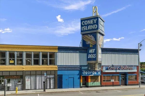 $1,900 | 70 Southbridge Street, Unit 504, Worcester, MA 01608