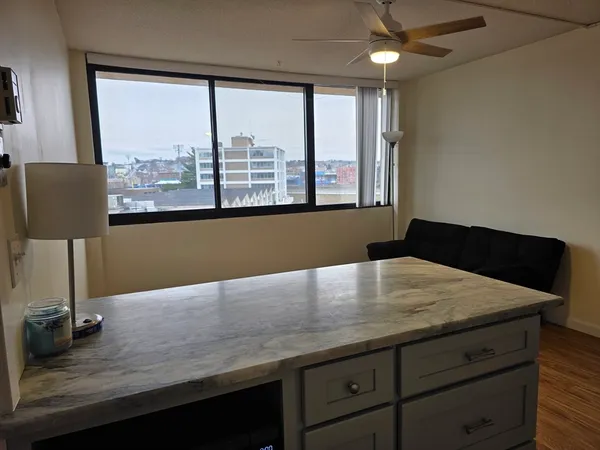 $1,900 | 70 Southbridge Street, Unit 504, Worcester, MA 01608