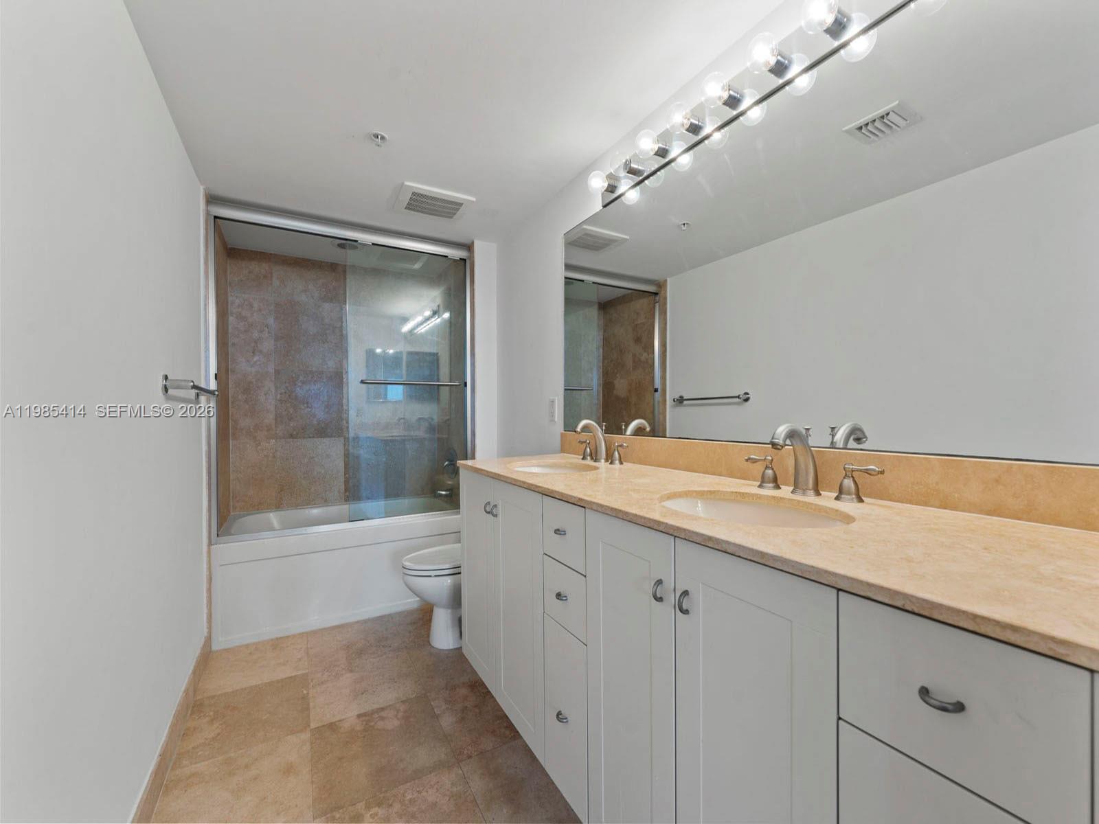 3232 Southwest 22nd Terrace, Unit 1609 Miami, FL 33145 - Photo 20 of 37