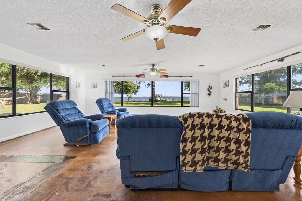 4658 County Highway 83A West Freeport, FL 32439 - Photo 9 of 62 Image00009