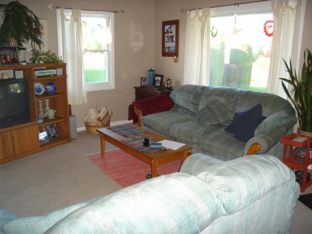 215 North Locust Road Spokane, WA 99206 - Photo 2 of 7