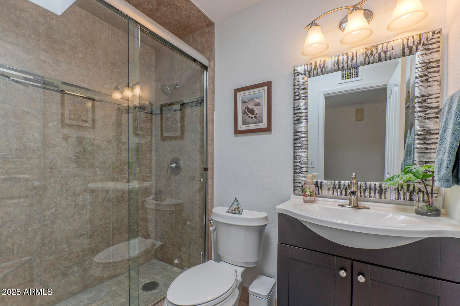 4714 East Ardmore Road Phoenix, AZ 85044 - Photo 21 of 28 Ardmore Rd guest bath