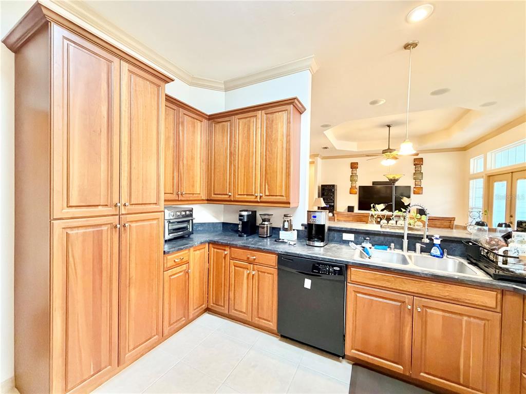 8416 Southwest 10th Road Gainesville, FL 32607 - Photo 8 of 58 Gallery Image 8