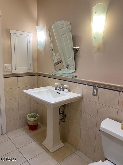 2875 Thorndike Road Pasadena, CA 91107 - Photo 18 of 21 20
