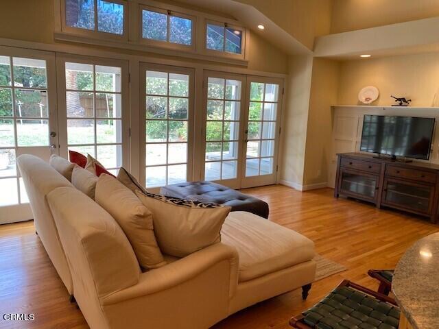 2875 Thorndike Road Pasadena, CA 91107 - Photo 8 of 21 11