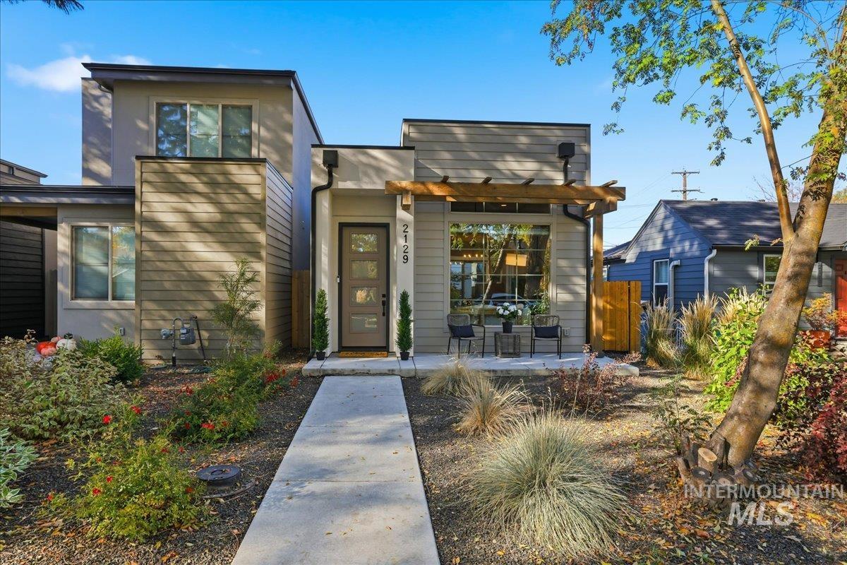 2129 North 34th Street Boise, ID 83703 - Photo 1 of 50 View of contemporary house