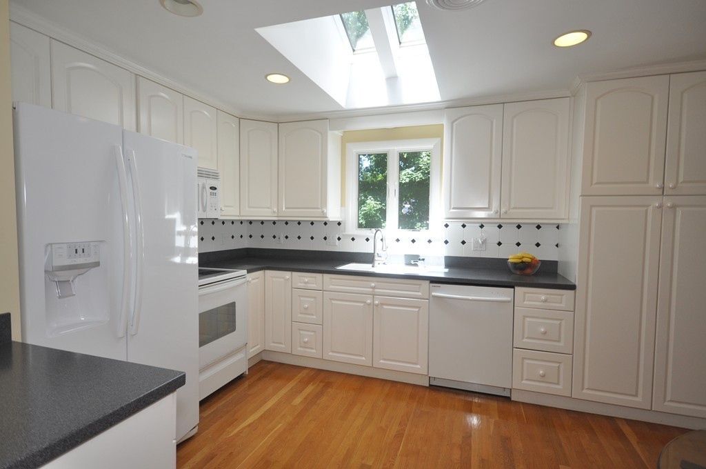 24 Eastern Avenue Lexington, MA 02421 - Photo 8 of 25